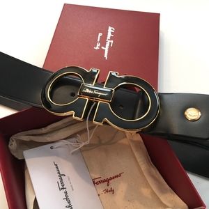 Dark Navy Red Blue Footsies